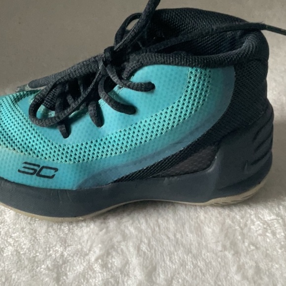 Under Armour Black and Blue sneaker’s Stephen curry - Picture 5 of 6